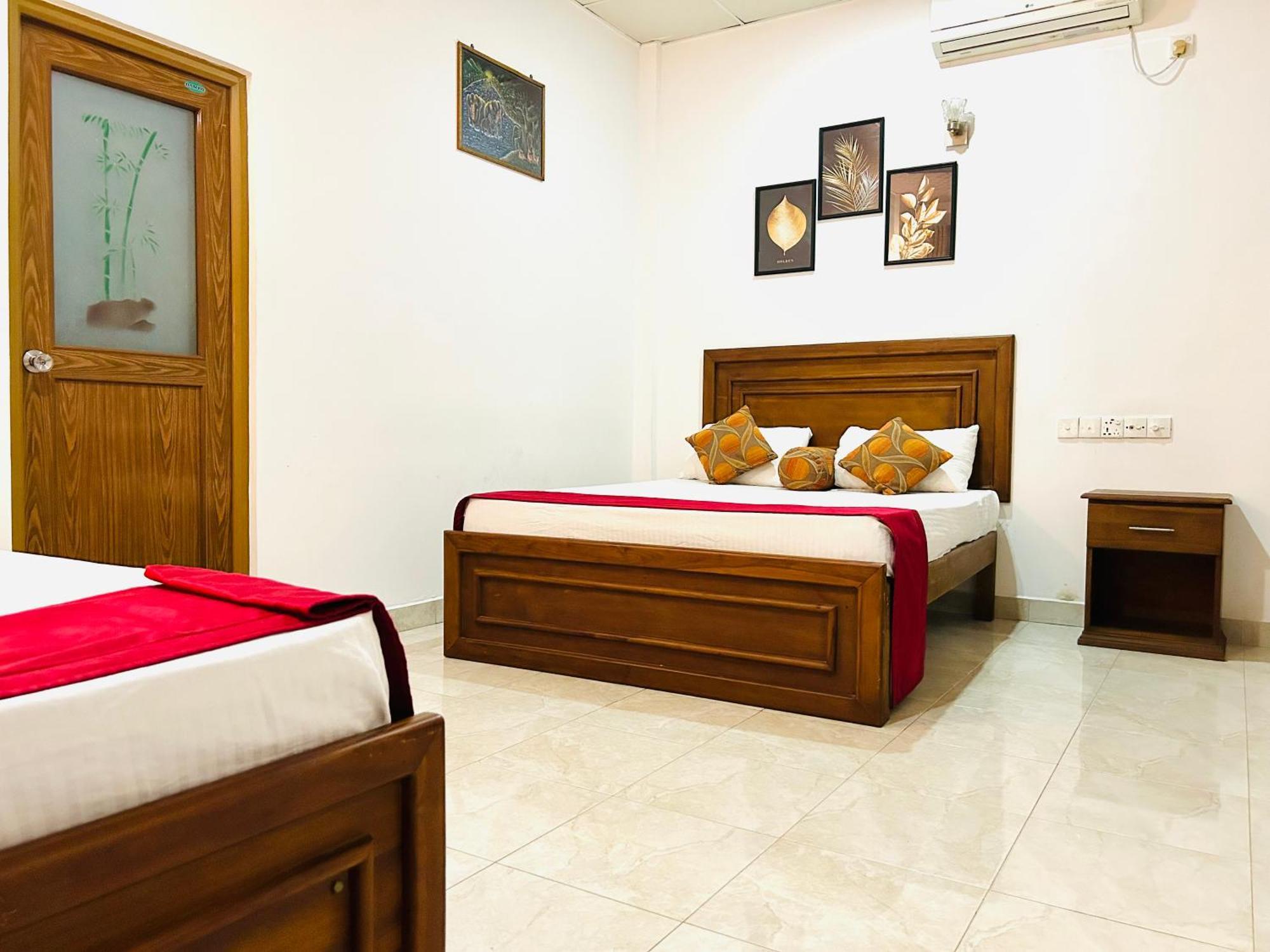 Royal Nest Bed and Breakfast Polonnaruwa Buitenkant foto